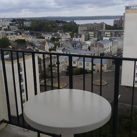 Appt 2 Ch Vue A 5' De La Gare De Apartment *