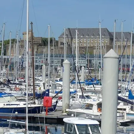 Apartment Appt 2 Ch Vue A 5' De La Gare De Brest