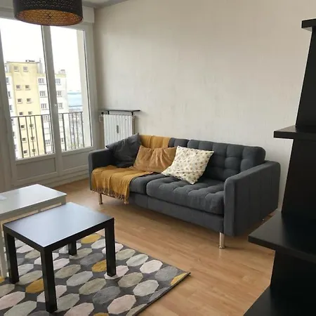 Appt 2 Ch Vue A 5' De La Gare De Apartment